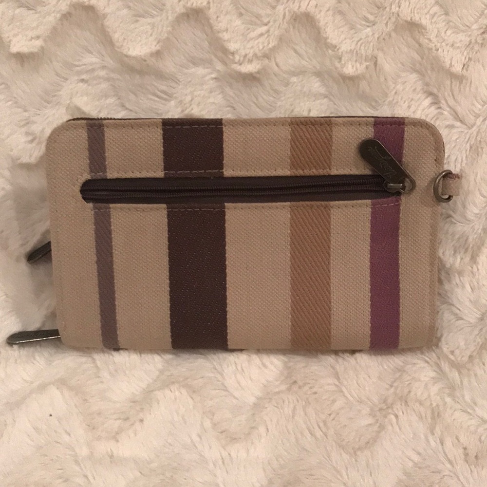 ThirtyOne Wallet - Picture 3 of 3